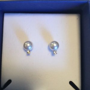 Swarovski pearls with rhinestone earrings